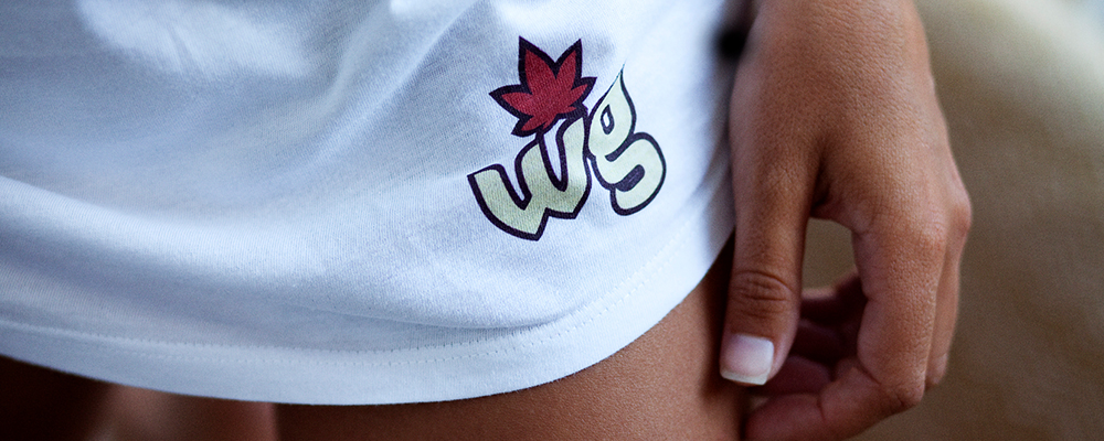 White T shirt | Weed girls logo